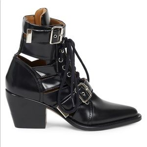 Boots gently used great condition worn twice